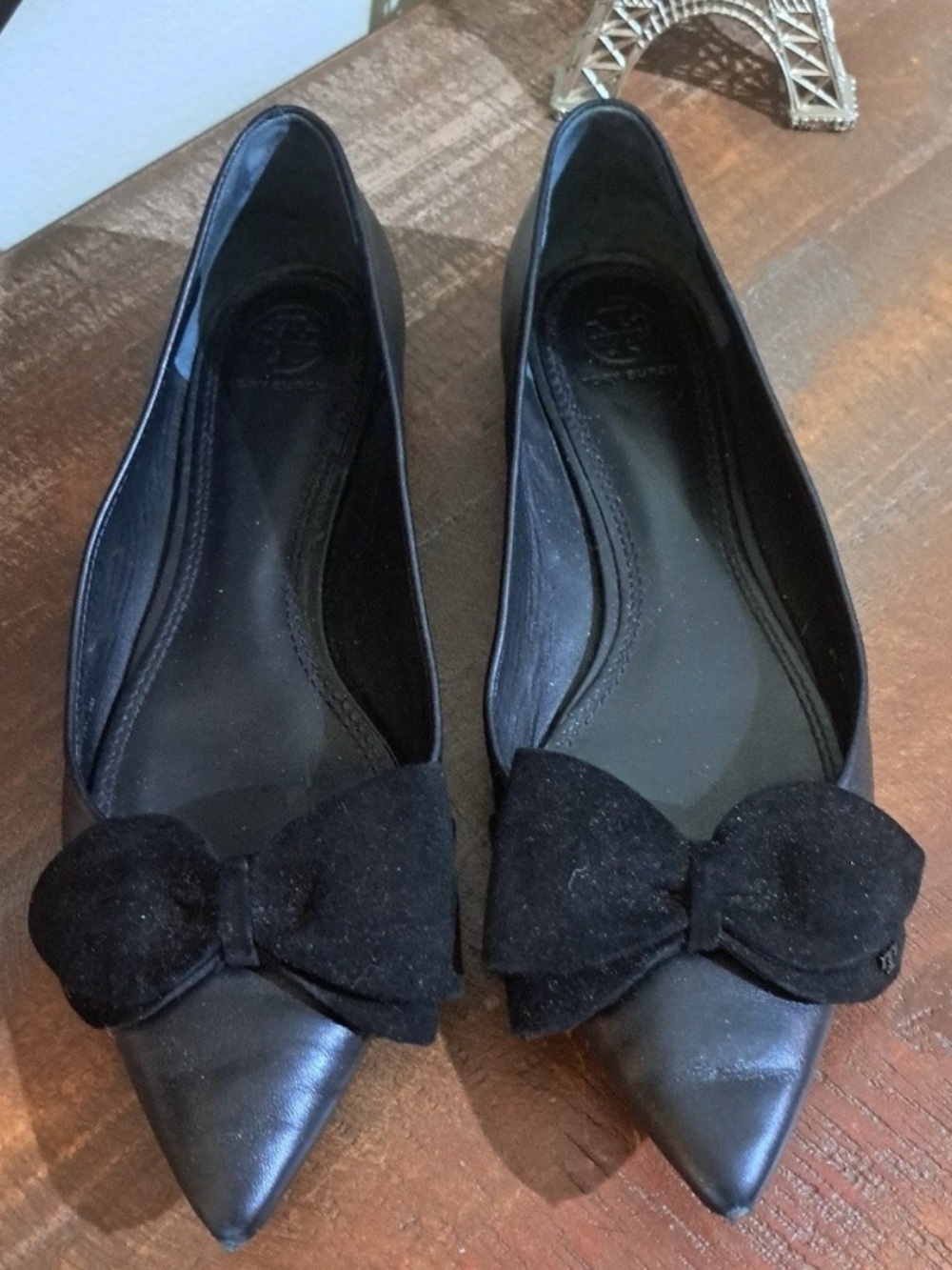 GUC Tory Burch Black Flats with Bow Detail toe Size 9